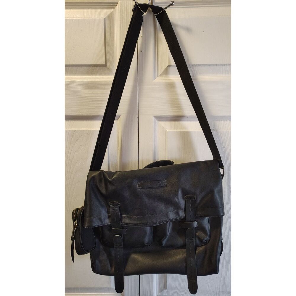 Sherpani Petra Messenger Bag‎ Black Convertible Crossbody
